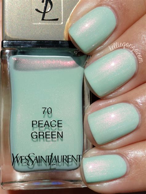 Yves Saint Laurent La Laque Couture Peace Green Swatch